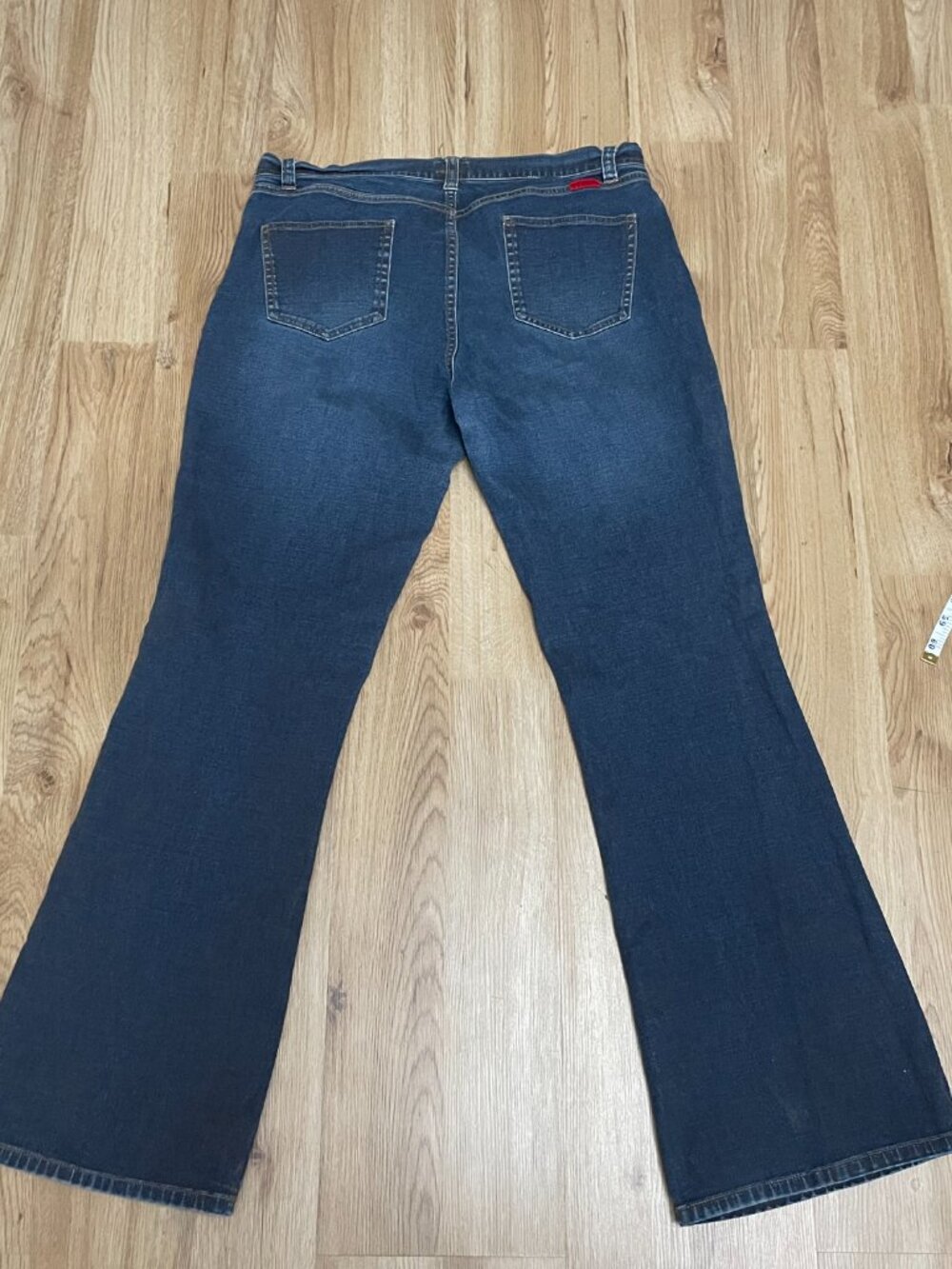 jeans - Picture 3 of 4